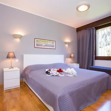 Gentilino Terrazzo Διαμέρισμα *